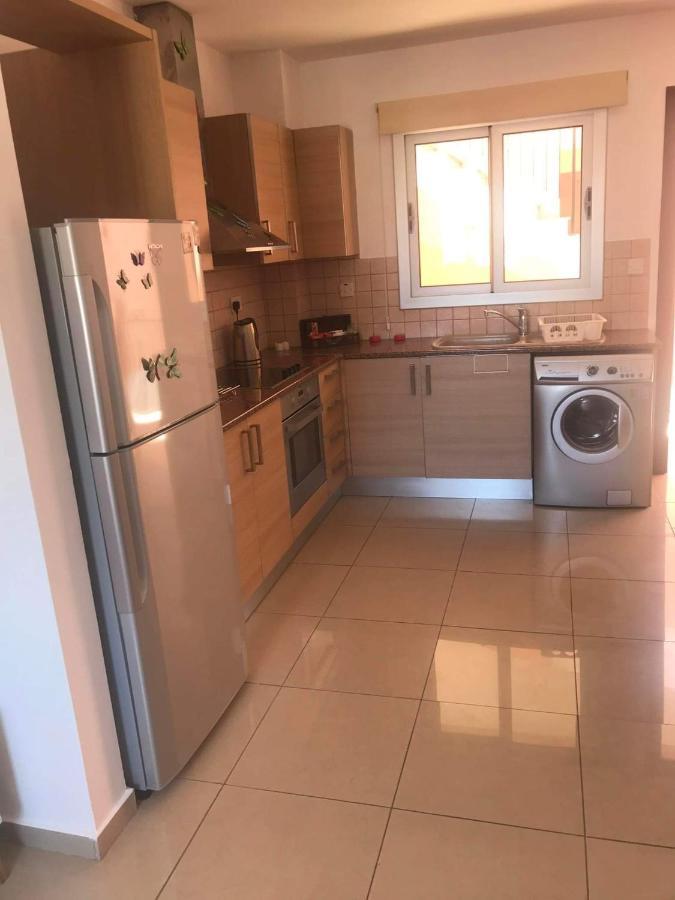 Andris Apartment Paralimni Exterior photo